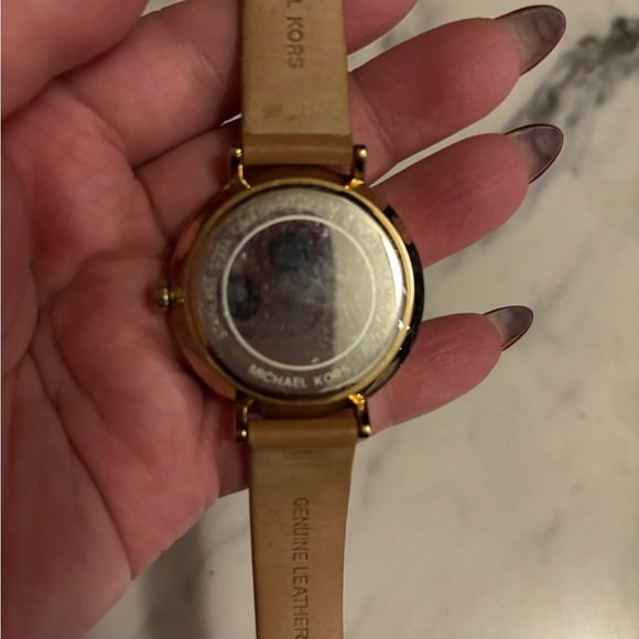 Michael Kors Pyper Light Brown Leather Watch - Picture 2 of 4